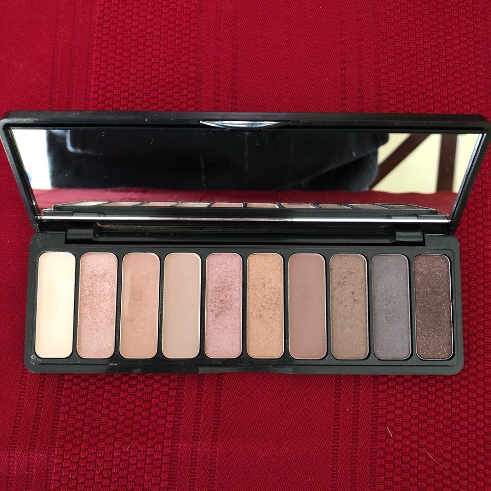e.l.f. Nude Rose Gold Eyeshadow Pallet